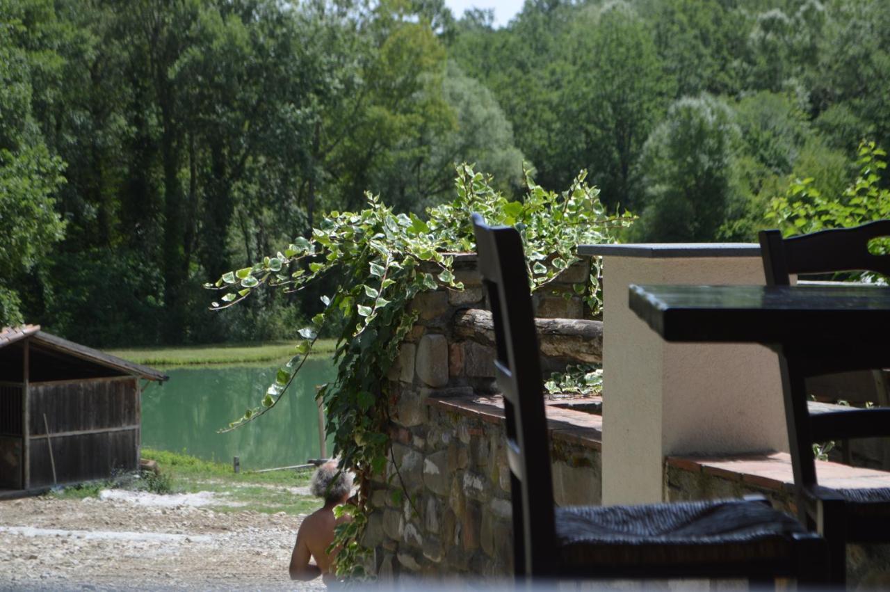 Готель Bioagriturismo Tenuta Montenuovo Calvera Екстер'єр фото